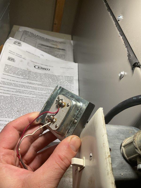 Responded to a blank thermostat complaint on a newly installed Lennox furnace and inspected the control circuit, including the 24V control transformer and its low-voltage connections, to restore power to the T6 thermostat. Verified transformer terminal connections and thermostat wiring, corrected the fault, and confirmed the thermostat display and furnace operation.