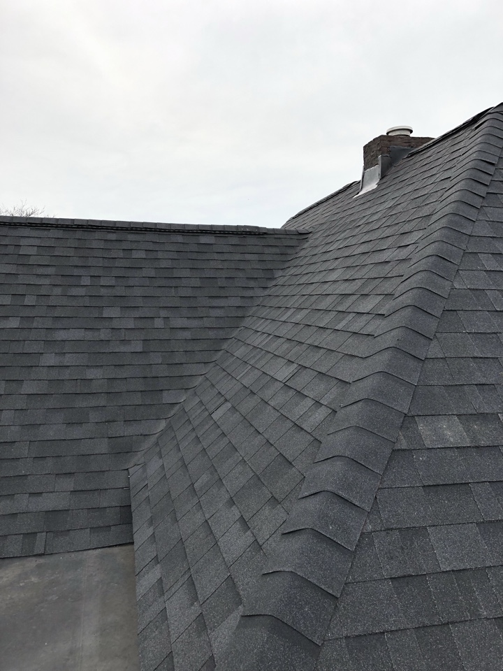 Here is another beautiful Kingdom Construction install of Owens Corning Oakridge shingles. This home has a 12/12 pitch which is very steep, but not too steep for our skilled crews. They make it look easy. Call us today for your free estimate, and leave your roof worry behind. Here is another beautiful Kingdom Construction install of Owens Corning Oakridge shingles. This home has a 12/12 pitch which is very steep, but not too steep for our skilled crews. They make it look easy. Call us today for your free estimate, and leave your roof worry behind.