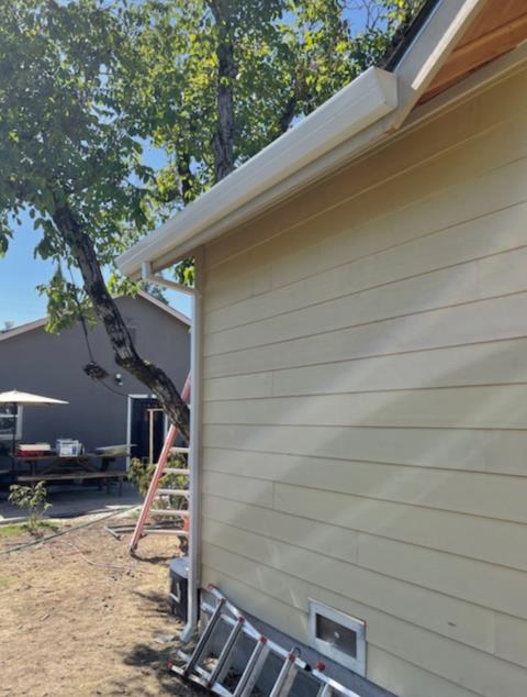 Cloverdale, CA - We’ve been offline a while, and you’re probably wondering: do they even still do gutters? The answer is an enthusiastic “yes”! If we stopped doing gutters, what would we do with this gem of an account? And for those wondering, these are some sweet sweet 5-inch fascia gutters from Cloverdale. Cloverdale, CA - We’ve been offline a while, and you’re probably wondering: do they even still do gutters? The answer is an enthusiastic “yes”! If we stopped doing gutters, what would we do with this gem of an account? And for those wondering, these are some sweet sweet 5-inch fascia gutters from Cloverdale.