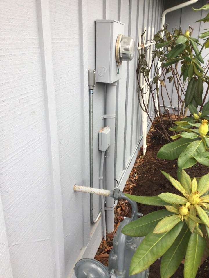 Wiring a two head daikin ductless in Blaine, WA.