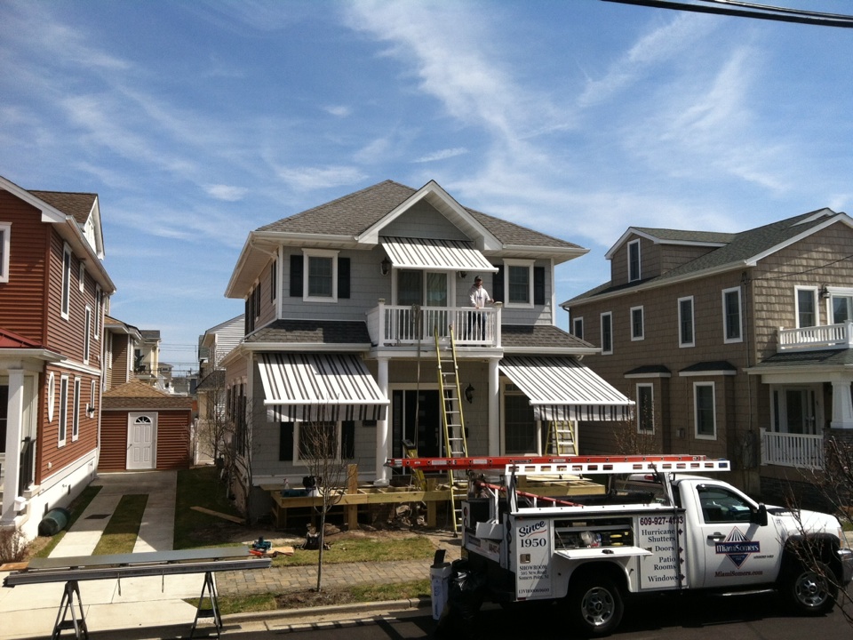 Somers Point, NJ - You can never have enough shade! Call MiamiSomers today for your free estimate! Somers Point, NJ - You can never have enough shade! Call MiamiSomers today for your free estimate!