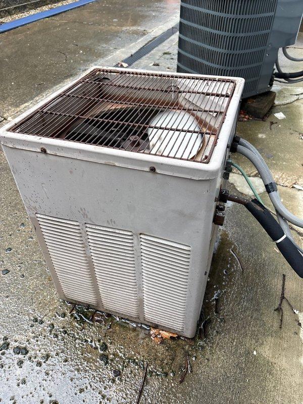 Completed routine maintenance and inspection on residential air conditioning system. Performed thorough cleaning of outdoor condenser unit, including coil cleaning, debris removal from protective grille, and exterior panel cleaning to remove accumulated dirt and oxidation. Verified proper operation of all components and contacted customer upon completion as requested.