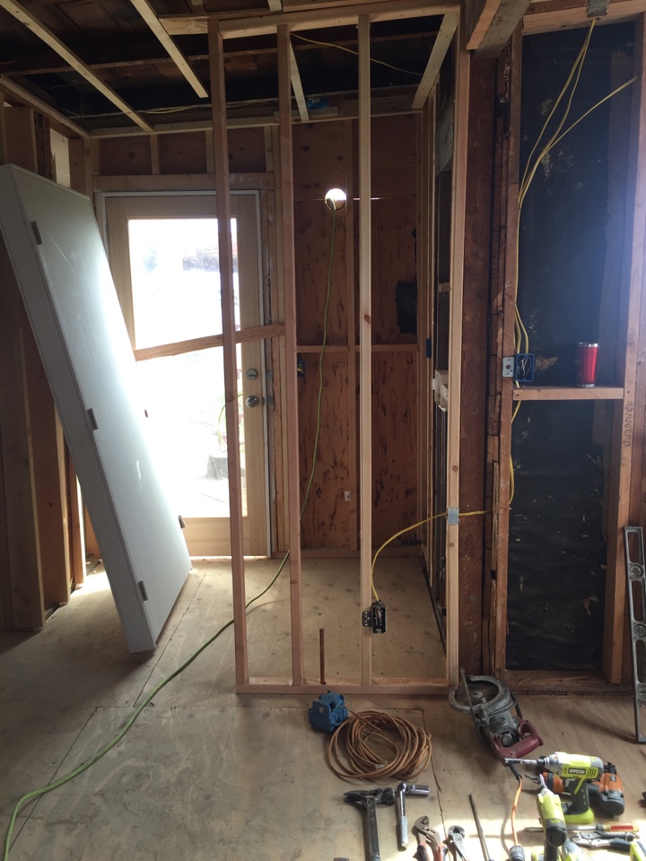 Doing a free estimate for a ductless mini split in the city of El Segundo