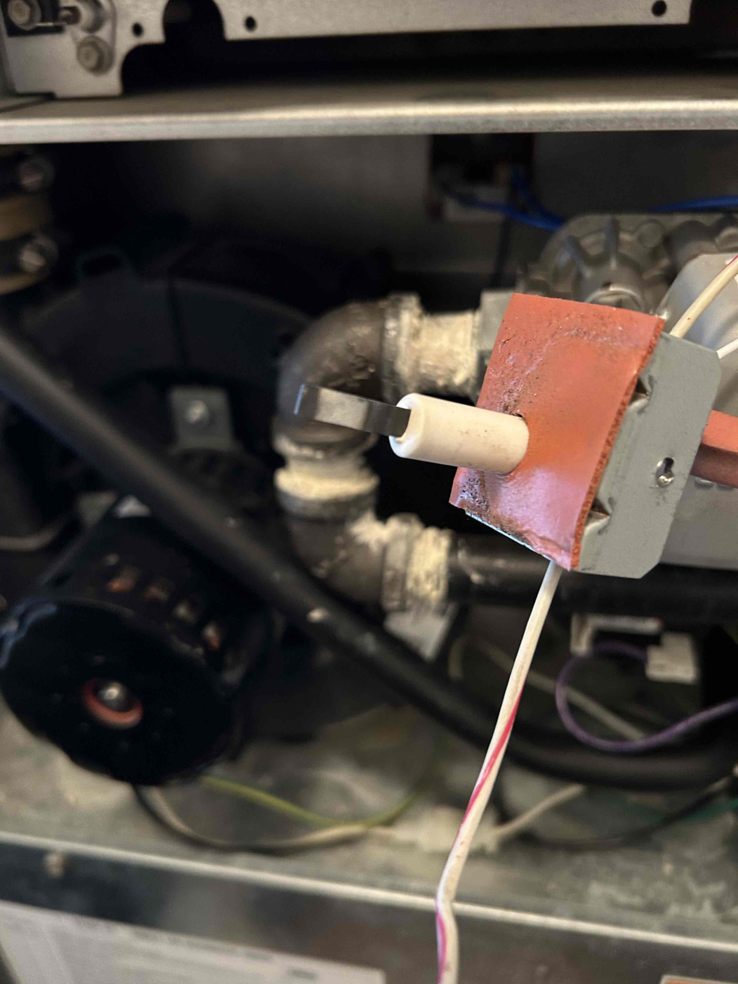 Performed Lennox gas furnace inspection/maintenance.
Replaced the air filter. Customer takes care of the humidifier service.
Quoted the igniter replacement. Customer declined.
System works properly at this time.
