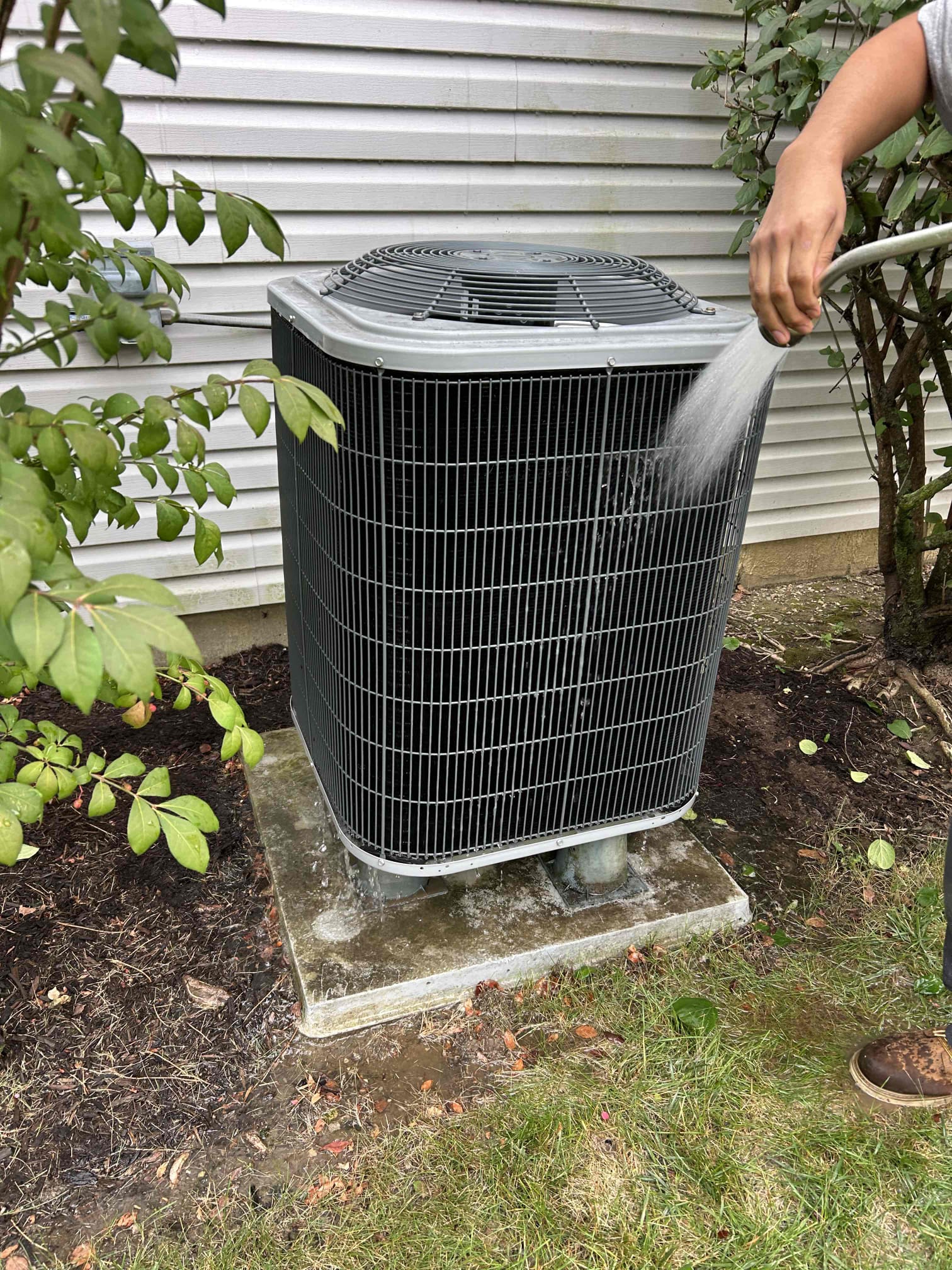 Performed air handler/heat pump inspection/maintenance.
System works properly at this time.