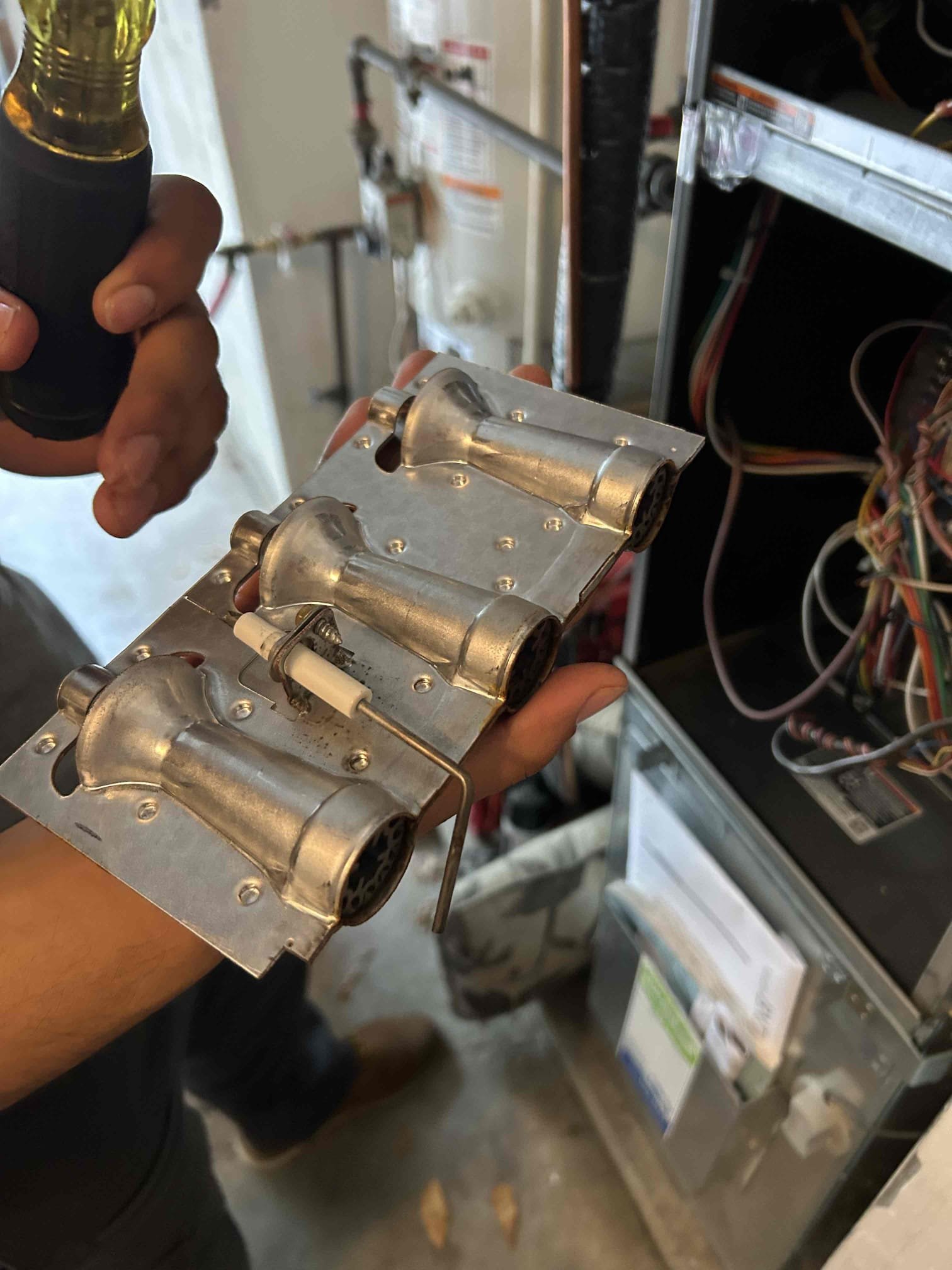 Carrier condensing gas furnace tune-up.
Customer takes care of the air filter replacement.
Performed the flue analysis.
System works properly at this time.
