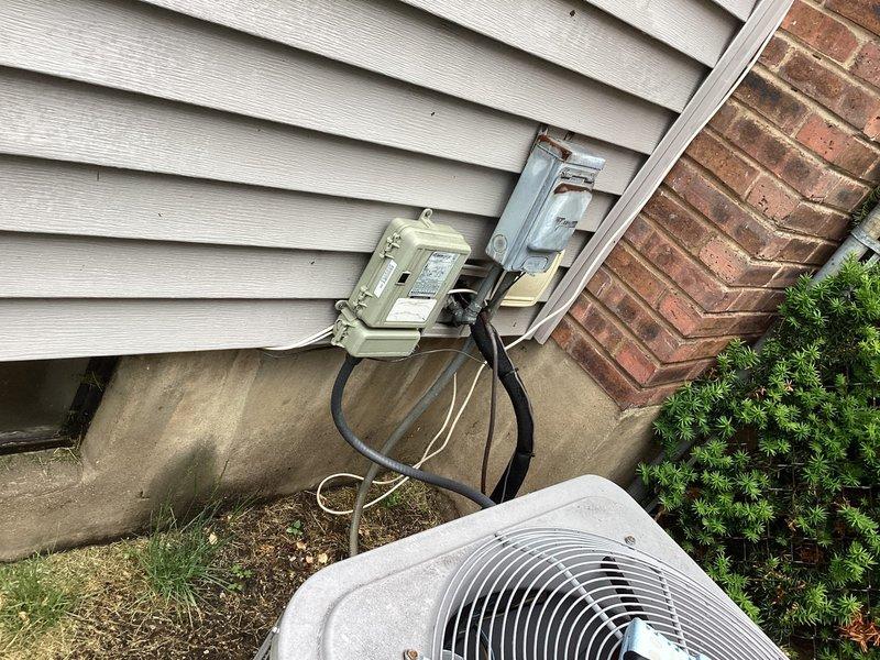 Completed preventive maintenance agreement service on residential air conditioning system. Performed comprehensive inspection of outdoor condenser unit, verified proper electrical connections at disconnect box and service panels, and conducted standard system performance evaluation. Unit operating within normal parameters upon completion of scheduled maintenance visit.