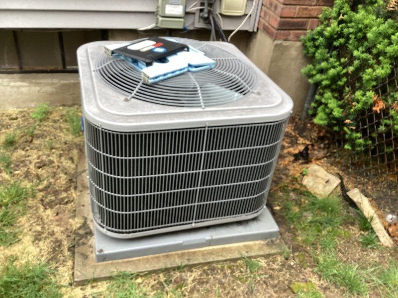 Completed preventive maintenance agreement service on residential air conditioning system. Performed comprehensive inspection of outdoor condenser unit, verified proper electrical connections at disconnect box and service panels, and conducted standard system performance evaluation. Unit operating within normal parameters upon completion of scheduled maintenance visit.