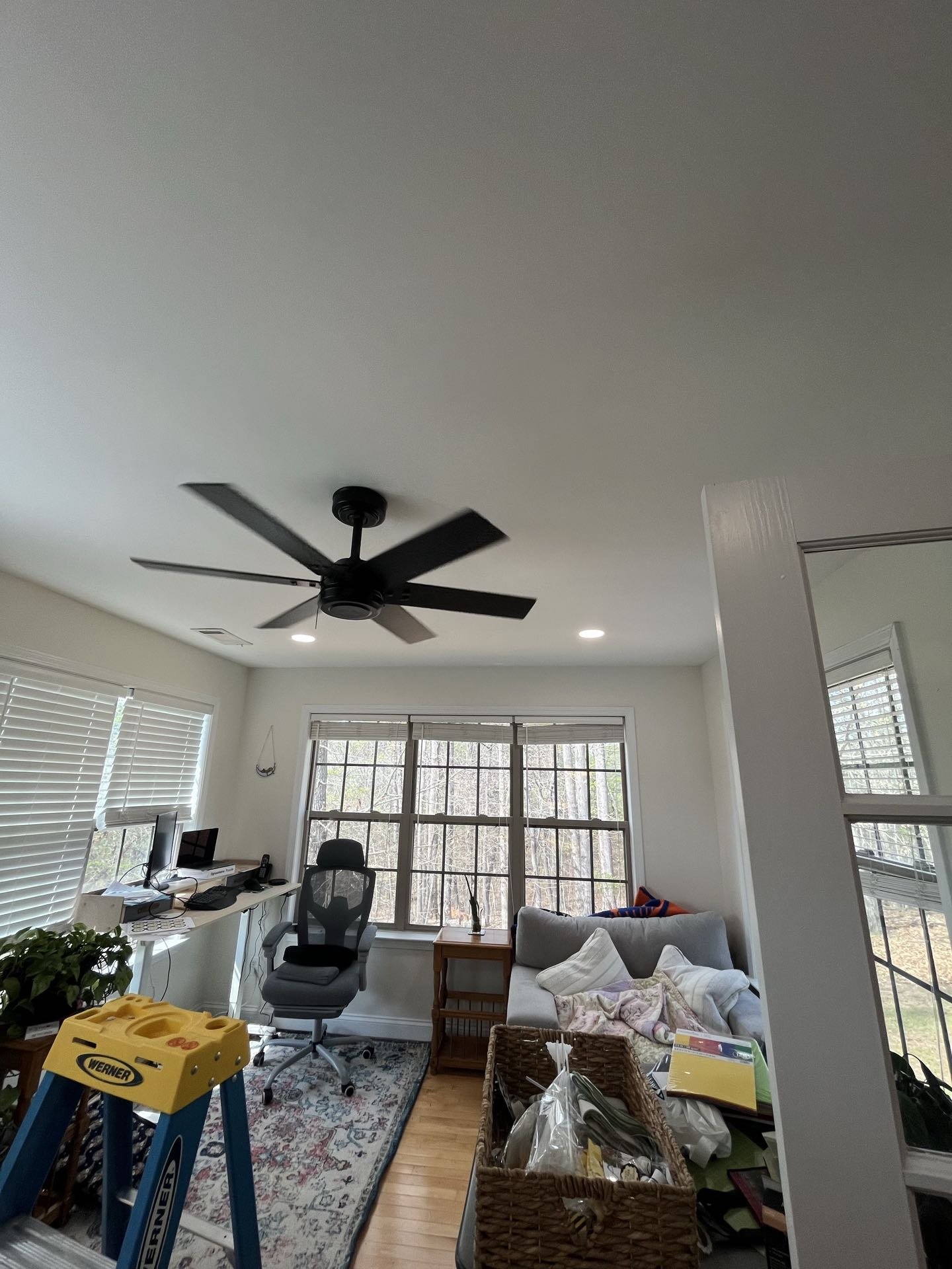 Fix ceiling fan 