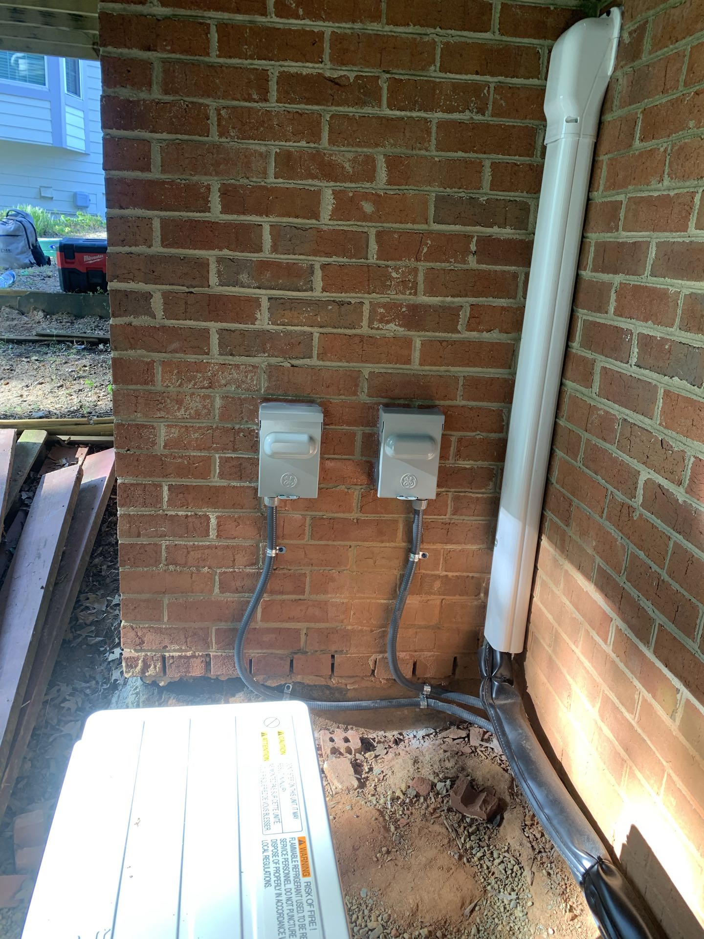 Install circuits for mini split unit 