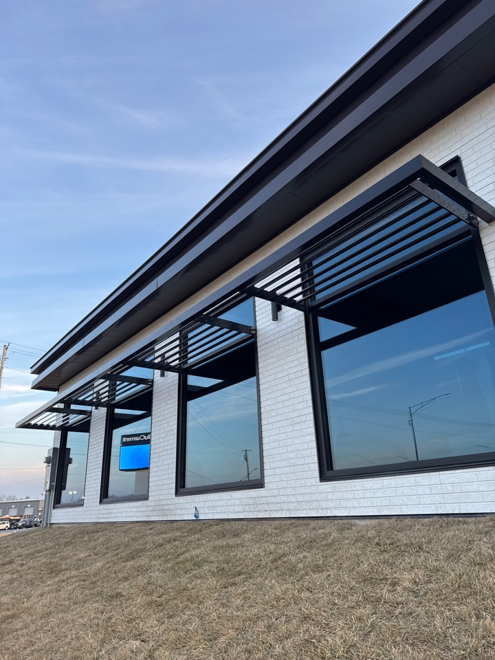 Republic, MO - Install sunshades at BluCurrent 