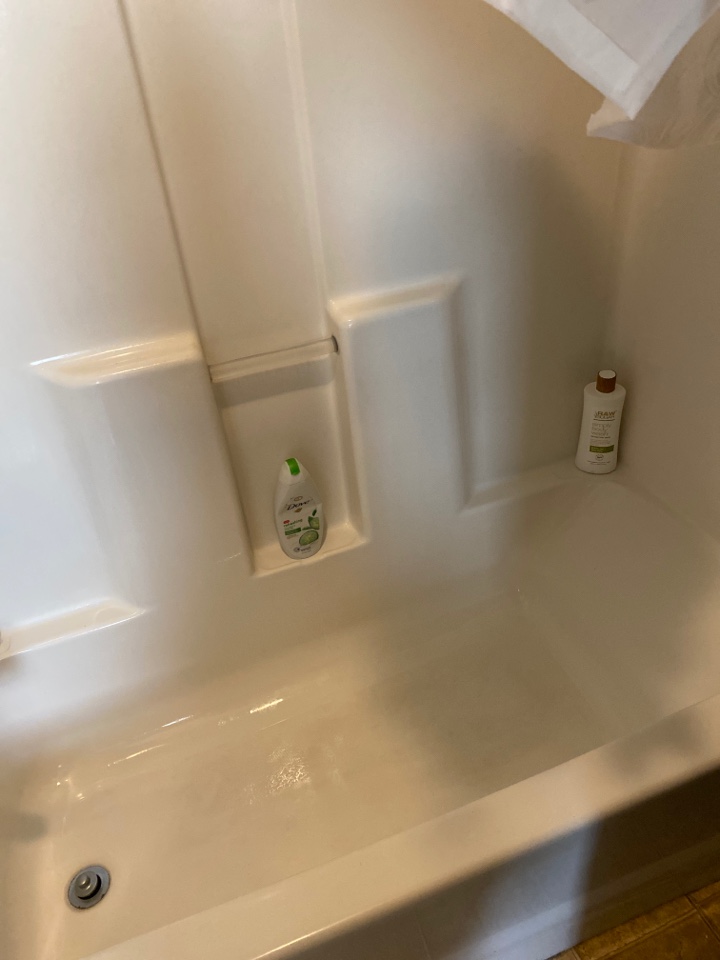 Clean tub anyone? Clean tub anyone?