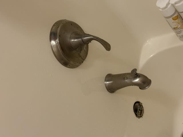 
Our skilled service technicians carefully removed the existing overflow trim plates and gasket seals, replacing them with new gaskets and a properly fitted trim plate to ensure a secure seal on the overflow drain. In addition, we resealed around the existing tub spout, as there is currently a significant gap that is allowing water to penetrate the shower walls and leak into the ceiling below. Once the resealing process was complete, our team conducted a thorough retest for leaks to confirm that the system is properly sealed and functioning as intended.