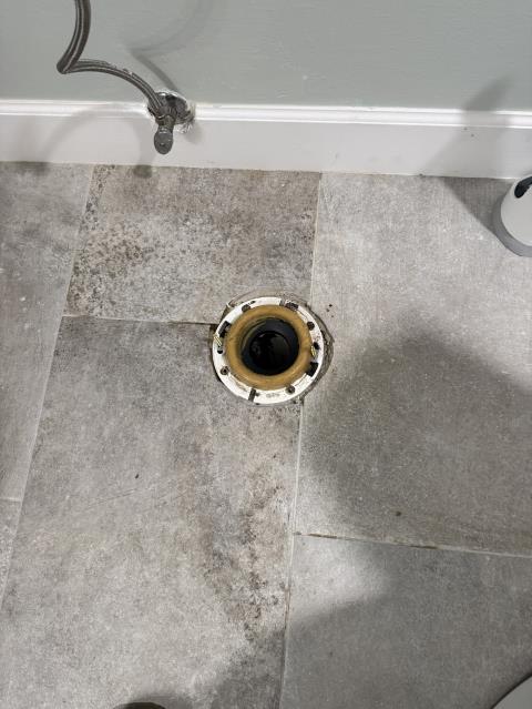 We removed the toilet and the existing wax ring, thoroughly cleaned all old wax residue from the flange and surrounding area, installed a new wax ring, and reset, secured, and properly aligned the toilet. After installation, we fully tested the toilet to confirm proper operation, a watertight seal, and leak-free performance.