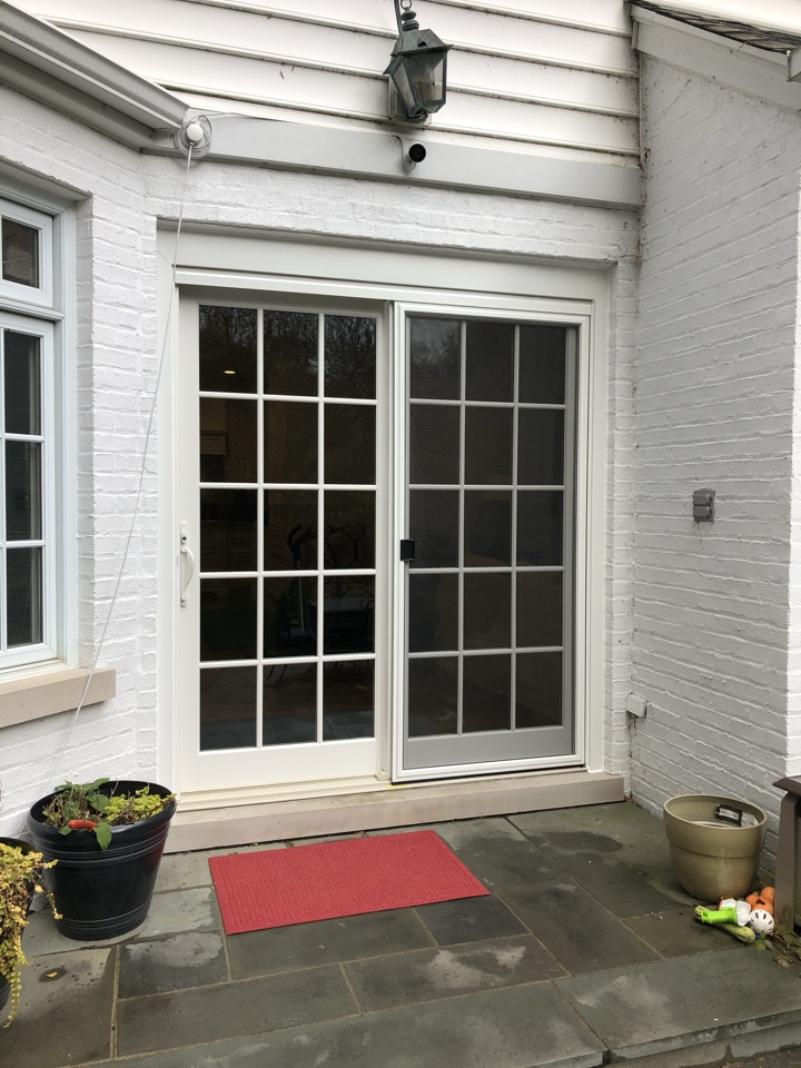 Winnetka, IL - Infinity by Marvin sliding patio door with insect screen Winnetka, IL - Infinity by Marvin sliding patio door with insect screen