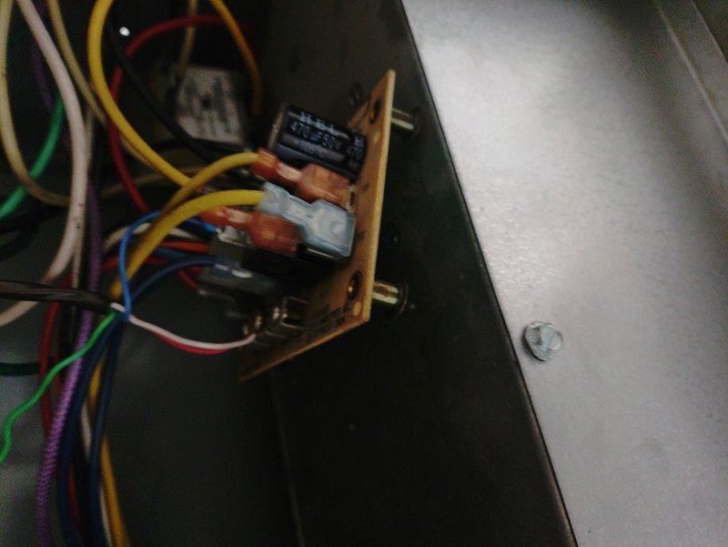 Completed replacement of faulty smart valve and pressure switch on Modine HVAC unit. Disconnected and removed old components from terminal block 3H78126, then installed new smart valve and pressure switch with proper wiring connections. System tested and verified for proper operation after installation.