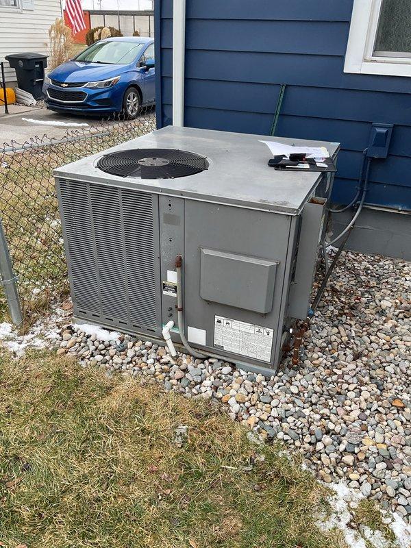 Conducted assessment of existing gas pack unit located on ground level adjacent to residence. Unit exhibited significant deterioration with damaged panels, corrosion, and compromised components. Provided comprehensive replacement estimate for new gas package system, which would address current inefficiencies and restore proper heating and cooling functionality to the property.