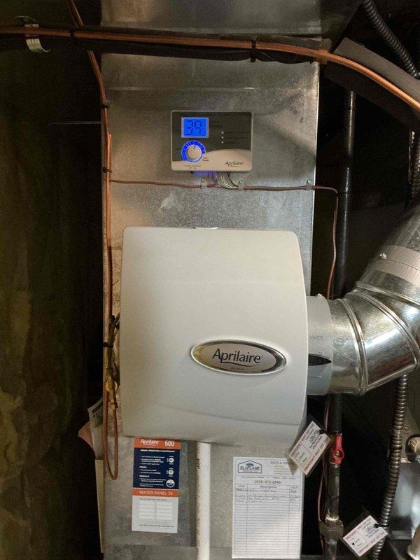 Performed routine maintenance on 3-year-old gas furnace. Conducted combustion analysis with Testo 310 gas analyzer showing excellent efficiency at 94.5% with safe CO levels (24 ppm) and proper air/fuel ratio (CO₂ at 8.42%). Inspected Aprilaire humidifier (model 600) and associated control system, confirming proper operation with temperature reading at 75°F.