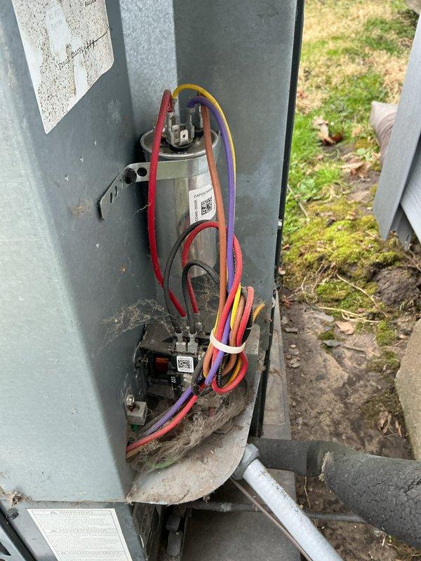 Completed MVP Cooling Visit (Recurring Service) 9-1 on residential air conditioning system. Performed comprehensive inspection of outdoor condensing unit, verified electrical connections at capacitor and contactor, documented equipment condition with photos, and confirmed unit operational status with no immediate repairs required.