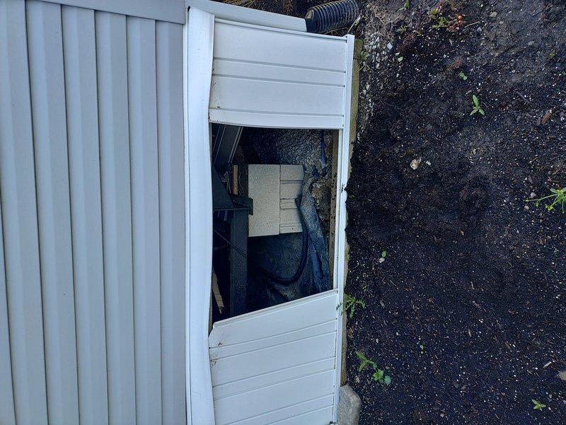 Completed comprehensive HVAC maintenance on cooling system under MVP prepaid plan, including cleaning and inspection of outdoor condensing unit. Investigated customer concern regarding crawl space ventilation and documented condition of flexible ductwork and vapor barrier system with photographic evidence for customer records.