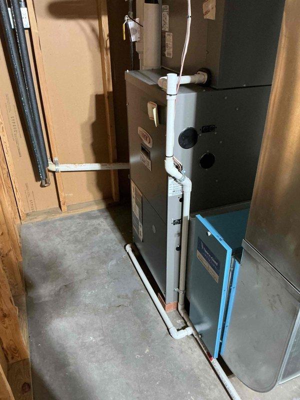 Completed comprehensive air conditioning tune-up on 13-year-old residential cooling system located in side yard. Performed standard maintenance procedures including inspection of outdoor condenser unit, verification of proper operation, and system performance evaluation to ensure optimal cooling efficiency for the upcoming season.