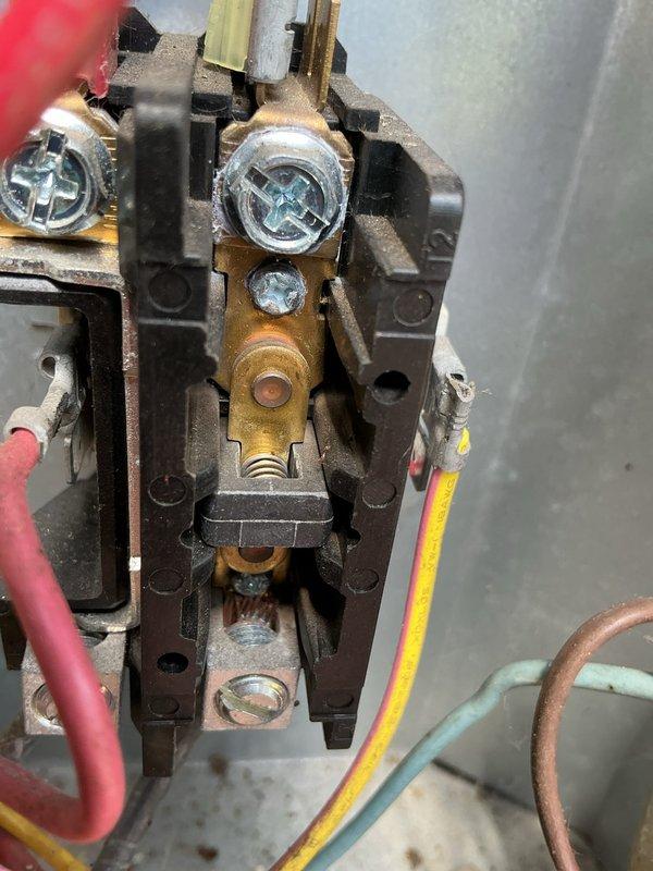 Completed comprehensive air conditioning tune-up service including full system inspection and performance evaluation. Inspected electrical components including contactor assembly and run capacitor, verified proper wire connections and terminal integrity, and confirmed all electrical connections were secure with no signs of overheating or degradation. All system components found operating within normal parameters.
