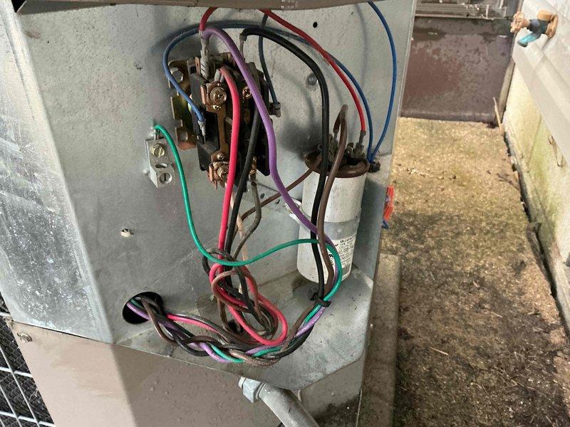 Completed spring maintenance and tune-up on a 10-year-old residential air conditioning system. Performed comprehensive inspection of outdoor condenser unit, including electrical connections, capacitor, and fan motor assembly. All components found to be operational with system functioning within normal parameters.