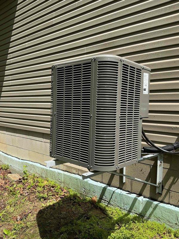Completed seasonal air conditioning tune-up and maintenance inspection on 7-8 year old residential cooling system. Performed comprehensive evaluation of outdoor condenser unit and indoor air handler components, verified proper operation of blower motor assembly, inspected electrical connections and refrigerant lines, and documented system condition through photographic records.