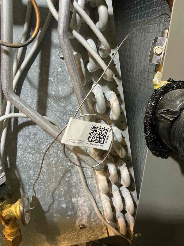 Completed MVP cooling maintenance on 6-year-old air conditioning system. Performed comprehensive inspection of evaporator coil assembly, refrigerant lines, and all associated components including brass valve fittings and copper tubing connections. System found to be in regular working order with all heat exchange equipment and connections functioning properly.