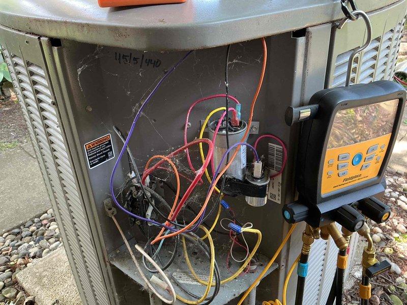 Completed comprehensive cooling maintenance on 18-year-old Lennox air conditioning system. Performed standard inspection of condenser unit, checked electrical connections and capacitors, verified refrigerant pressures using digital manifold gauges, and confirmed proper system operation. Unit is functioning within normal parameters and ready for the cooling season.