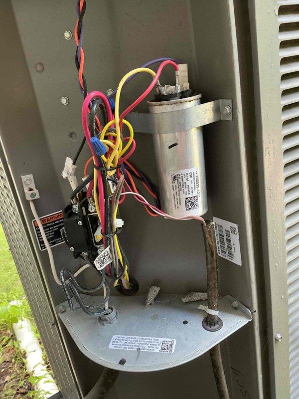 Completed routine preventative maintenance and tune-up on 6-year-old residential air conditioning system to maintain warranty compliance. Performed comprehensive inspection of outdoor condensing unit including electrical components, capacitor testing, and system diagnostics. All electrical connections, capacitor specifications (45+5 μF, 440VAC), and control components verified to be operating within manufacturer specifications with no deficiencies noted.