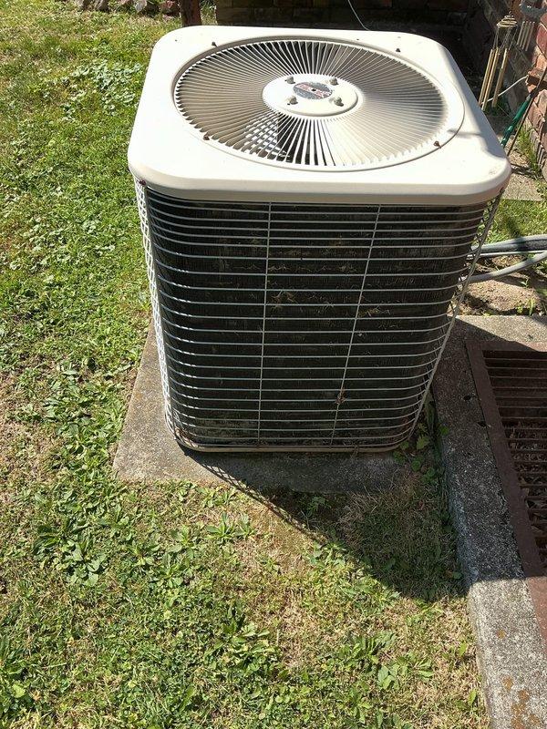 Completed routine maintenance on a 5-year-old residential air conditioning system. Performed standard tune-up procedures including inspection of the outdoor condensing unit, verification of proper operation, and system evaluation to ensure optimal performance for the cooling season.