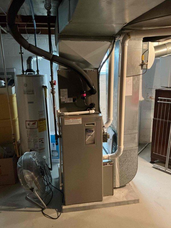 Completed annual maintenance on 3-year-old residential air conditioning system. Performed standard tune-up procedures including filter inspection, coil cleaning, refrigerant level verification, electrical connection testing, and condensate drain check to ensure optimal system performance for the cooling season.