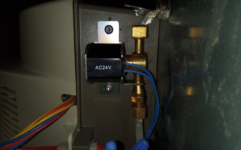 Performed scheduled maintenance tune-up on HP furnace and humidifier. Inspected electrical connections and refrigerant lines at service valves, confirming all components were properly secured. Verified control wiring integrity and proper seating of terminal connections.