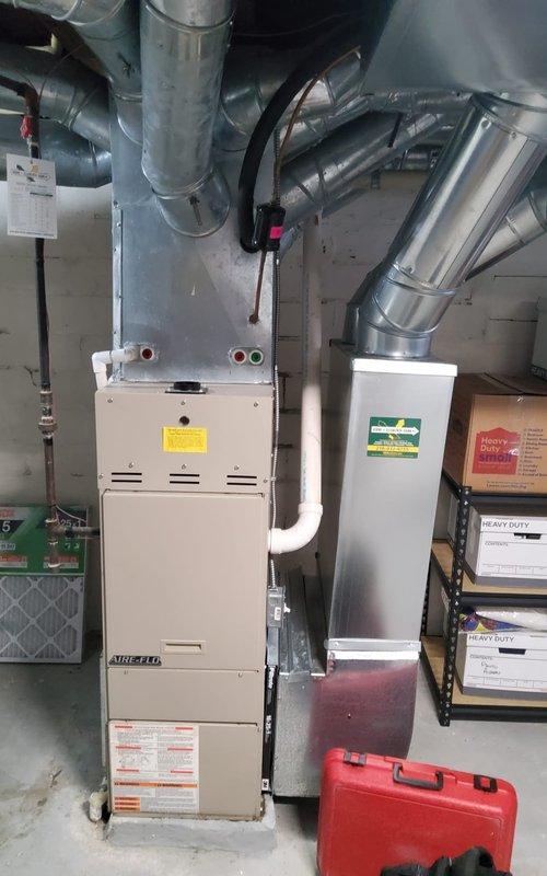 Completed routine heating maintenance on a 20-year-old Aire-Flo furnace system for Home Plan member. Performed comprehensive tune-up including combustion analysis testing, which confirmed proper oxygen, carbon monoxide, and carbon dioxide levels within acceptable parameters. System operational and all components functioning as designed with no deficiencies noted at time of service.