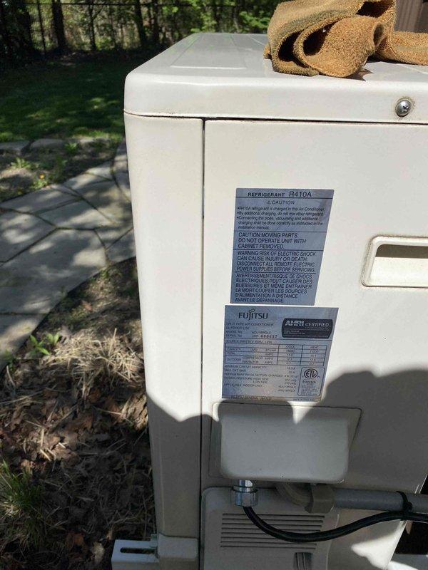 Completed comprehensive cooling system maintenance on Fujitsu Halcyon mini-split heat pump system utilizing R410A refrigerant. Performed standard preventive maintenance procedures including inspection of outdoor condenser unit, verification of refrigerant line integrity, electrical connections assessment, and overall system operational check. Unit found in good working condition with no deficiencies noted during inspection.