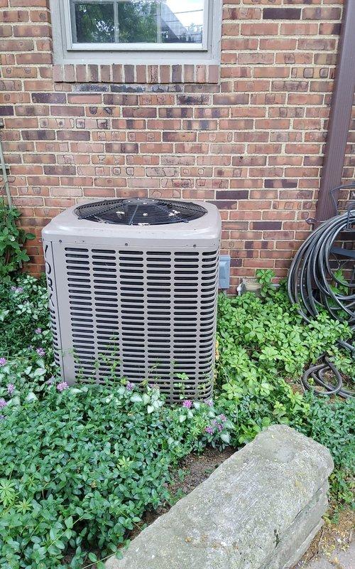 Completed seasonal air conditioning tune-up on York model YCJF30S41S1A outdoor condensing unit containing 3 lbs 7 oz of R-410A refrigerant. Performed comprehensive system inspection and maintenance on unit that has been in service for approximately 20 years. Cleaned condenser coil, checked electrical connections, verified proper voltage at 208-230V single-phase supply, and confirmed refrigerant charge levels. System was found to be operational with no immediate issues detected during diagnostic evaluation.
