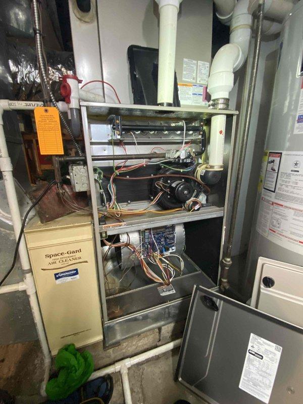 Responded to no cooling complaint for upstairs zone. Upon inspection, accessed furnace air handler and control board to diagnose system operation. Evaluated electrical connections, control board functionality, and blower motor assembly to identify cause of inadequate cooling to upper level of residence.