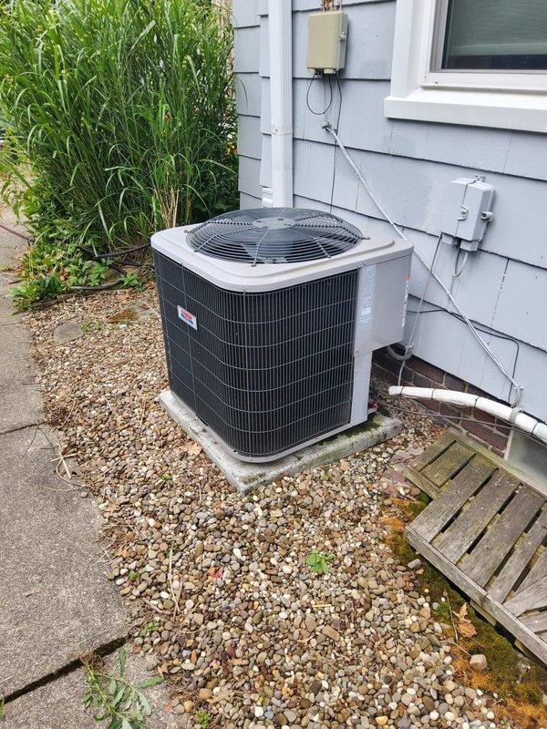 Performed nitrogen leak search on residential air conditioning system and confirmed presence of refrigerant leak in system. Diagnostic testing identified leak location requiring repair to restore proper system operation and refrigerant charge.