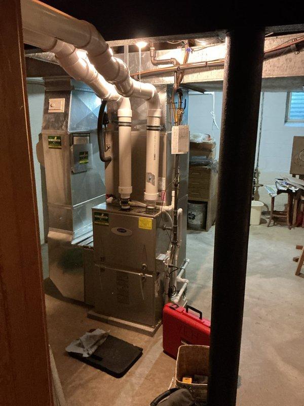 Completed comprehensive furnace tune-up on 12-year-old unit. Performed combustion analysis with readings showing O2 at 12.4%, CO at 28 ppm, CO2 at 4.5%, and supply temperature at 89.8°F, confirming safe and efficient operation within manufacturer specifications.