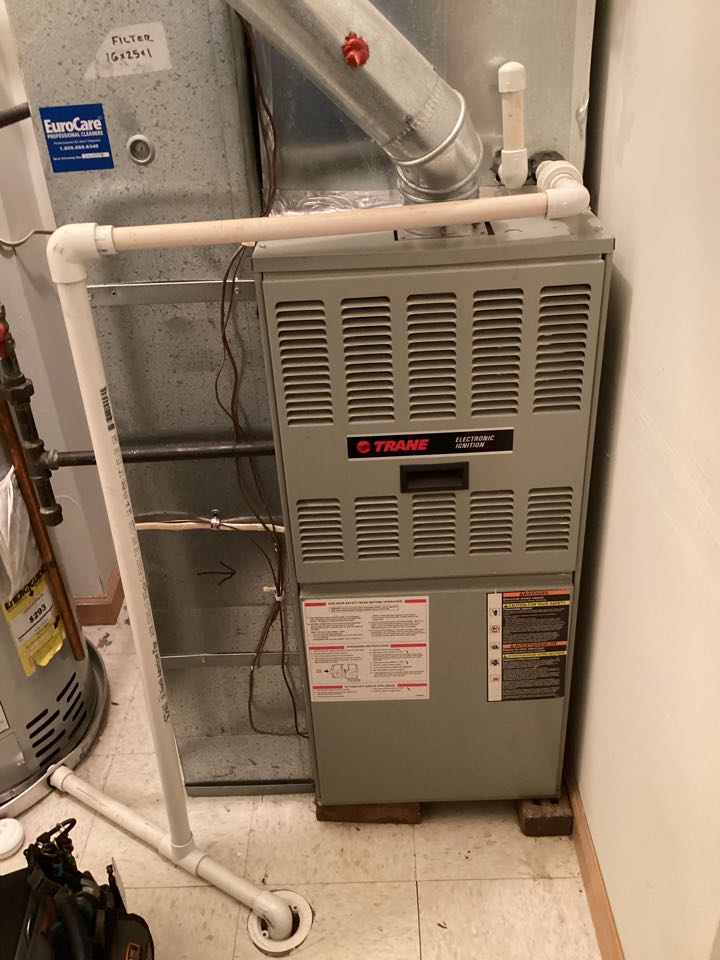 HEAT MAINTENANCE ON A TRANE UNIT 