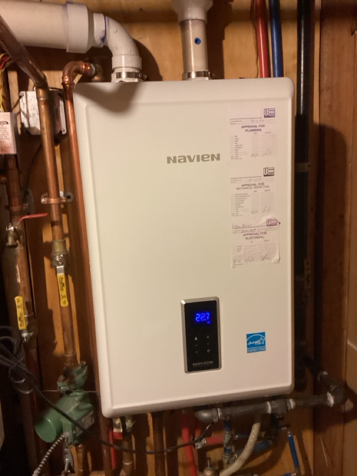 MAINTENANCE ON A COMBI NAVIEN BOILER 