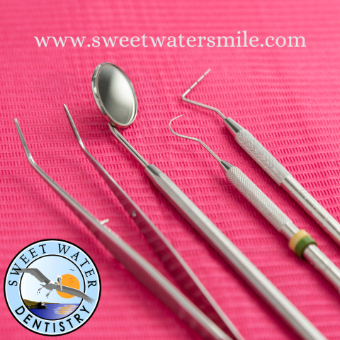 Female, adult patient, presented for new hygiene foundation appointment. Took xrays, periodontal charting, and intraoral pictures. Patient will come back for cleaning and comprehensive exam.