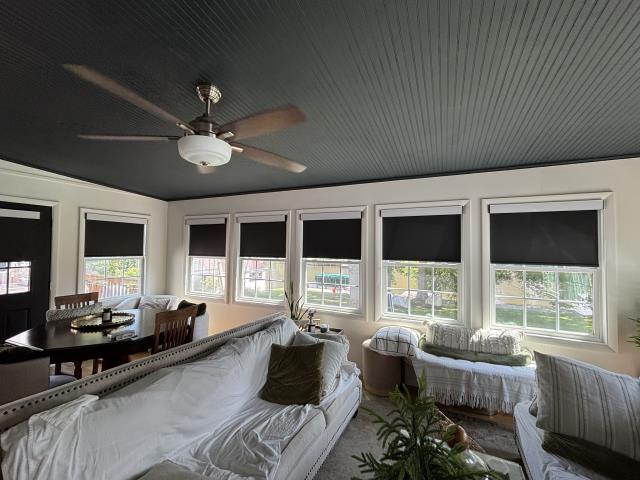 Custom Roller Shades installation completed in Carrollton, GA ✨ We had the opportunity to work closely with this homeowner from start to finish—walking through their space, getting a feel for their style, and helping them choose the perfect look for their windows. Every window was carefully measured to ensure a flawless fit, and once everything was approved, we handled the entire process from ordering to installation. Seeing it all come together is always the best part. These cordless plantation shutters not only give the home a clean, updated look, but also add everyday convenience with their safe and easy operation. At The Blinds Boss, we take pride in making the entire experience smooth, personal, and stress-free—because it’s more than just window treatments, it’s about transforming your space. Proud to serve Carrollton, GA 🤍 www.TheBlindsBoss.com
