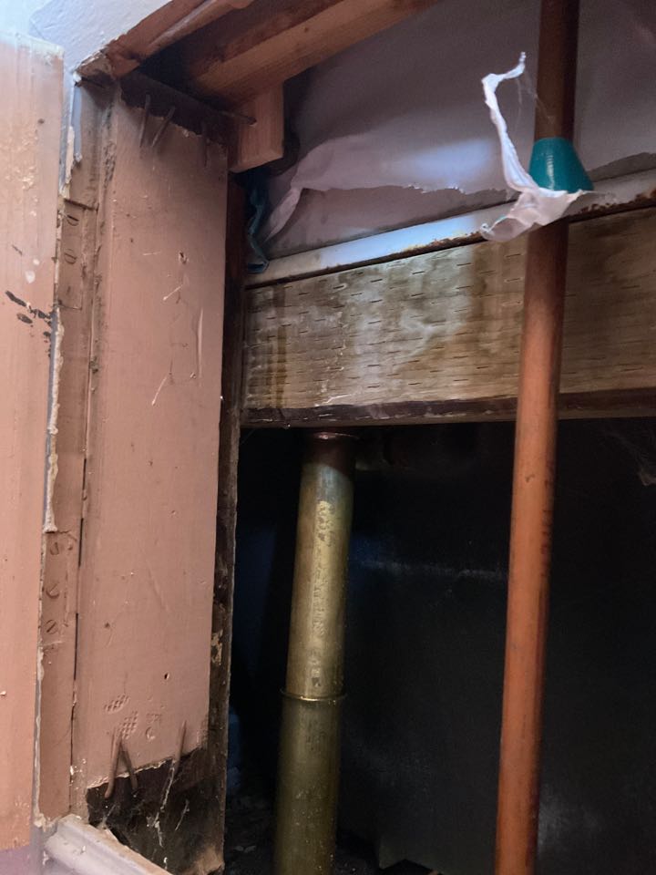 Leak search