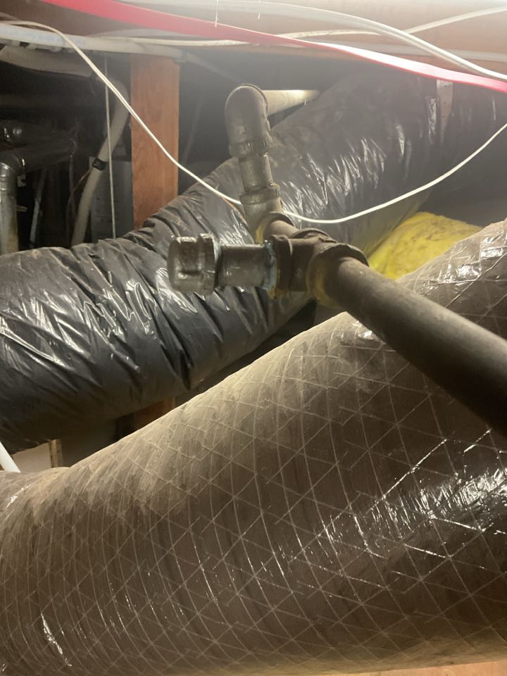 Cap off gas line