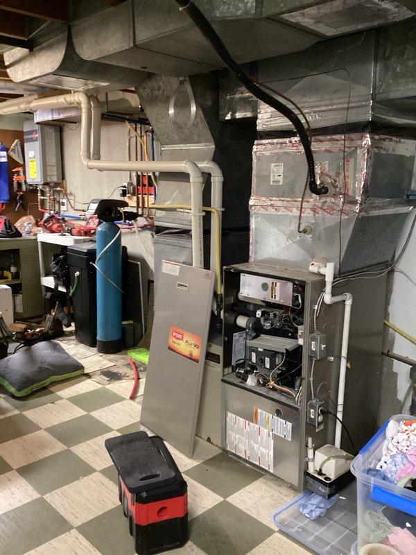 Responded to customer call regarding water leakage from furnace. Diagnostic inspection revealed cracked condensate pump as the source of the problem. Successfully replaced the defective condensate pump, resolving the water leakage issue.
