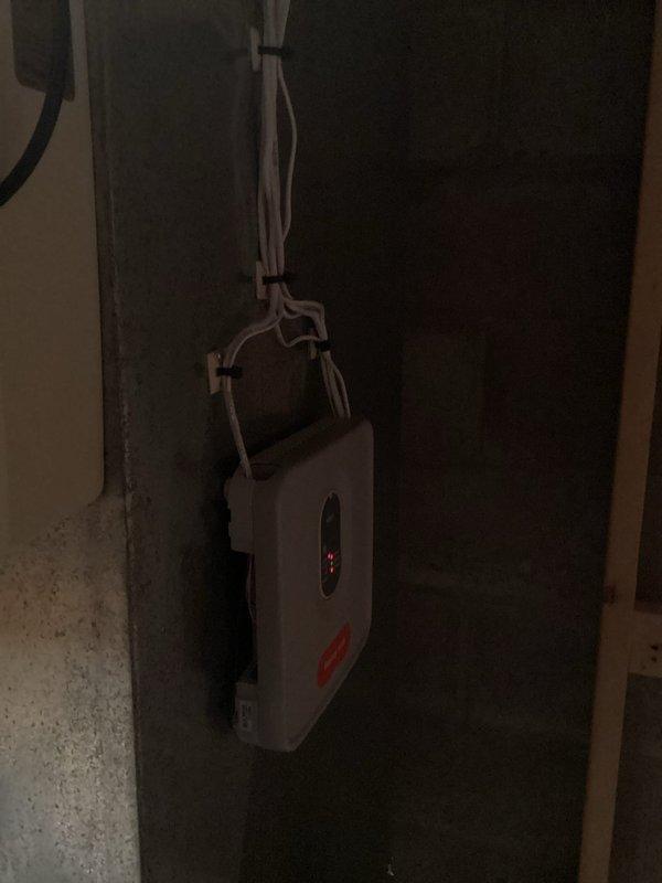 Responded to service call for non-functioning humidifier. Diagnosed failed control board and solenoid. Provided customer education regarding humidifier operation through thermostat. Captured photographic documentation of control components for service records.