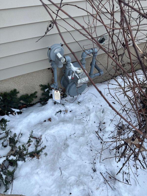 Completed callback service for gas utility activation. Performed gas pressure test at 25 PSI which passed inspection requirements. Inspector Fred verified and approved the test, allowing gas service to be turned on.