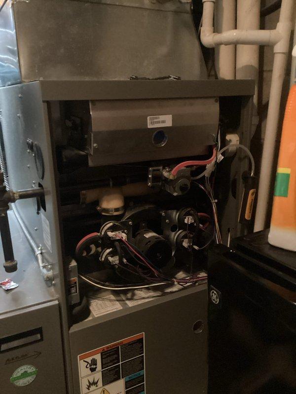 Performed routine annual furnace tune-up on schedule. Conducted comprehensive diagnostic testing with combustion analyzer showing CO at 14ppm, CO2 at 6.6%, and excess air at 81.2%. Inspected internal components including blower assembly, motor, and electrical connections; all systems functioning within normal parameters.
